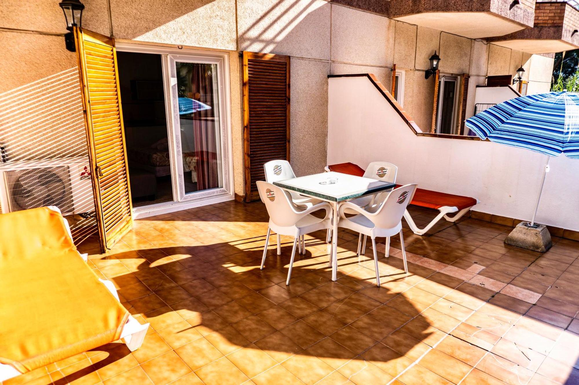Eva Aparthotel โยเรตเดมาร์ ภายนอก รูปภาพ